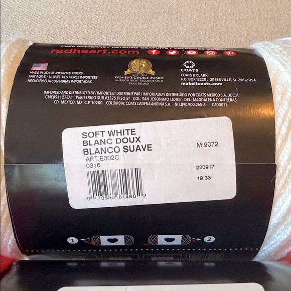 Red Heart • Super Saver Jumbo Yarn Bundle - Picture 6 of 7